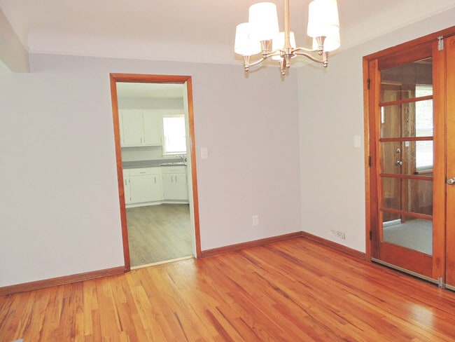 Photo - 3 Bed - 1 Bath Ranch for Rent in Richmond Heights!