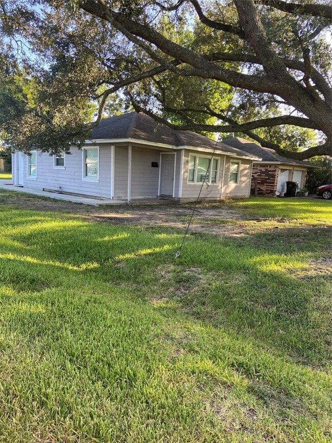 Photo - 715 Washington St