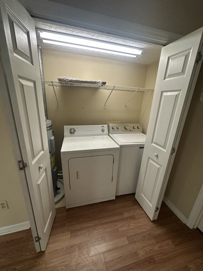 Photo - 138 Taylor Rd Unit 1