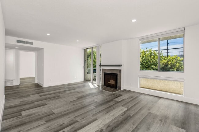 Photo - 1751 S Bentley Ave Unit 03