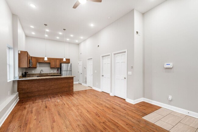 Photo - 77 E 7th Ave