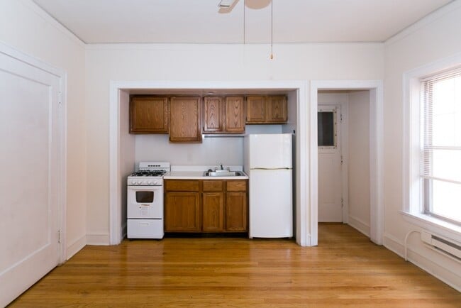 Photo - 1314 Oak Ave Unit S2