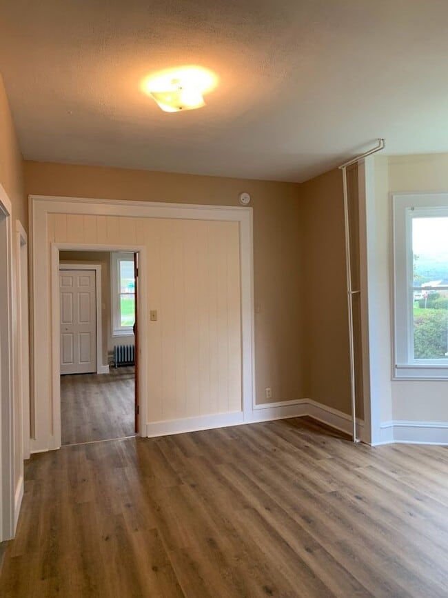 Building Photo - 225 E Park St Unit 225 E. Park St. #1