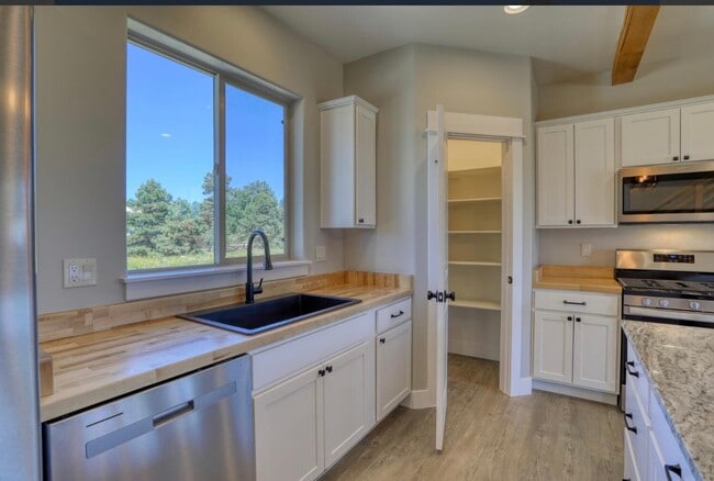 Photo - 27 Roosevelt Dr