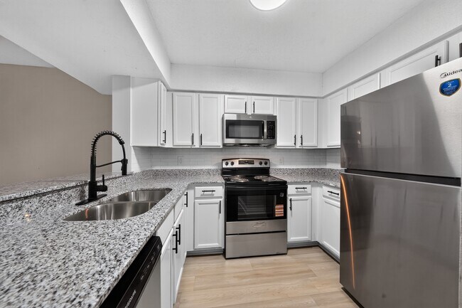Photo - Spring Branch Apartments