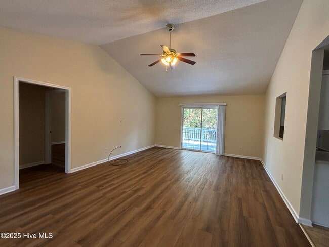 Photo - 235 N Grape St