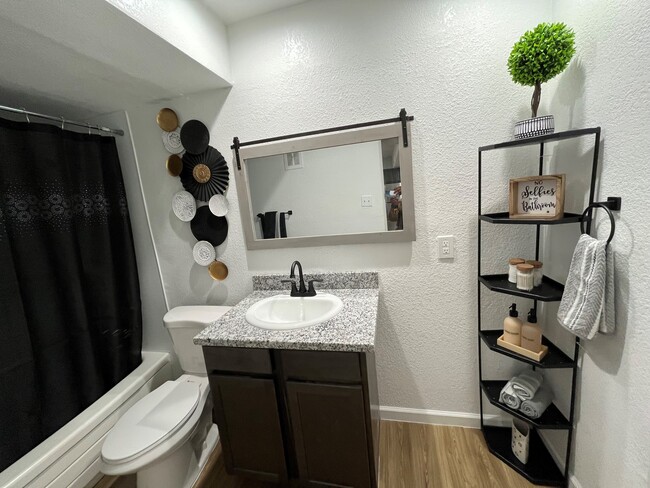 Jenn Station Apartments