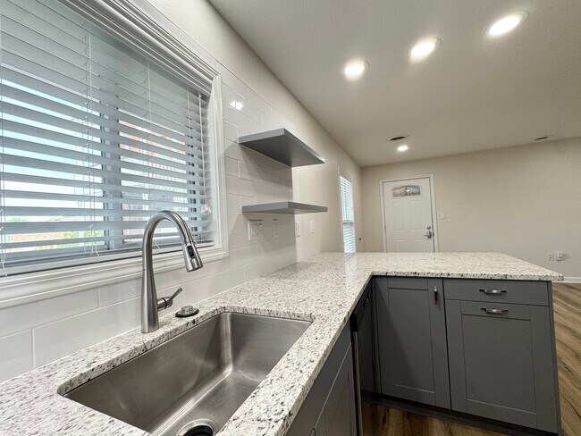 Photo - 517 Gillis St Unit 204