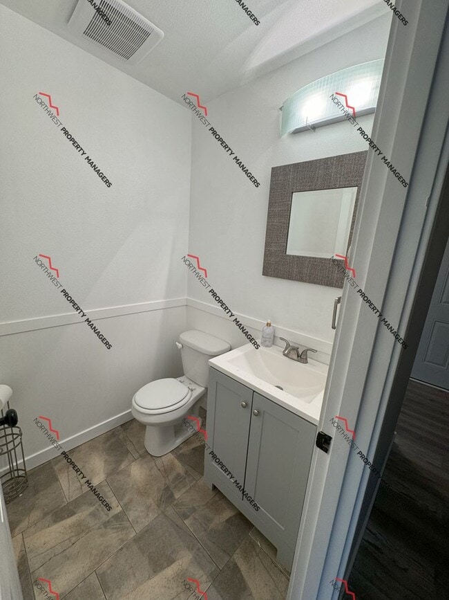 Photo - STATUS: *RENTED*| R310 | $2395.00 **** MOVE IN SPECIAL!!! ****