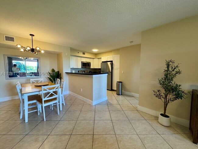 Photo - 19501 E Country Club Dr Unit 9503