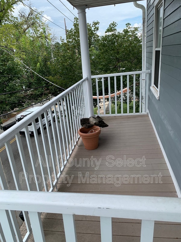 Photo - 195 Jefferson Ave Unit #1
