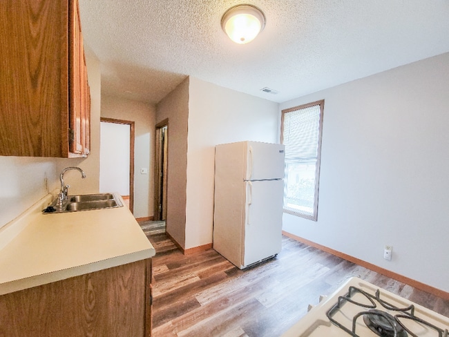 Photo - 2640 Fillmore St NE