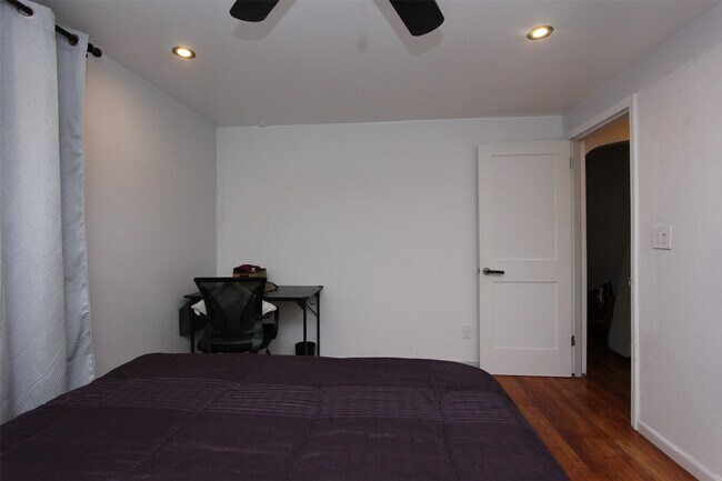 Photo - 701 Delano Ave