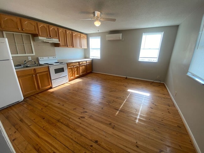 Photo - College- 204 Unidad #1