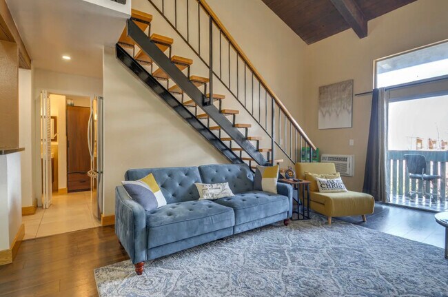 Photo - 550 W Regent St Unit 302