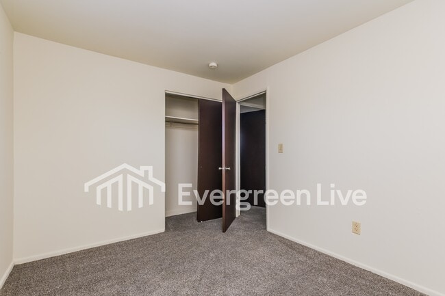 Photo - Currently accepting applications!