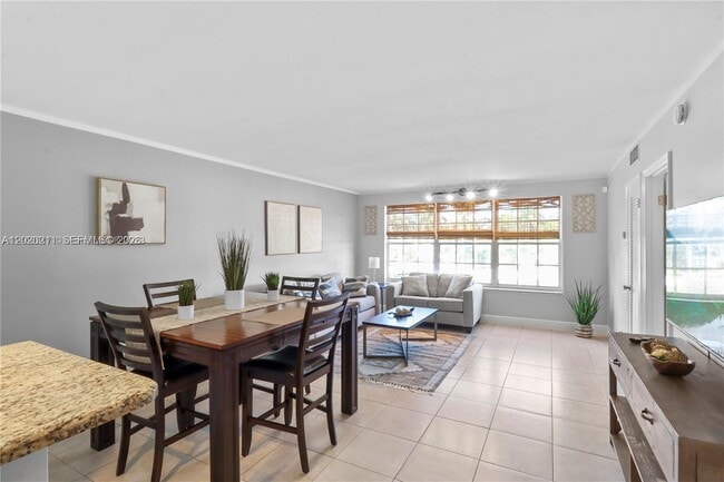 Photo - 2420 SE 17th St Unit 301C
