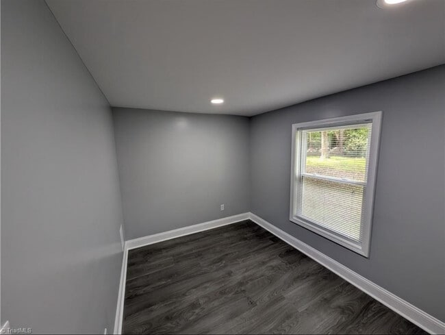 Photo - 344 Wilshire Dr