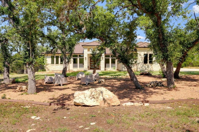 Spacious 4-Bed Oasis at this Canyon Lake Gem! - Spacious 4-Bed Oasis at this Canyon Lake Gem!