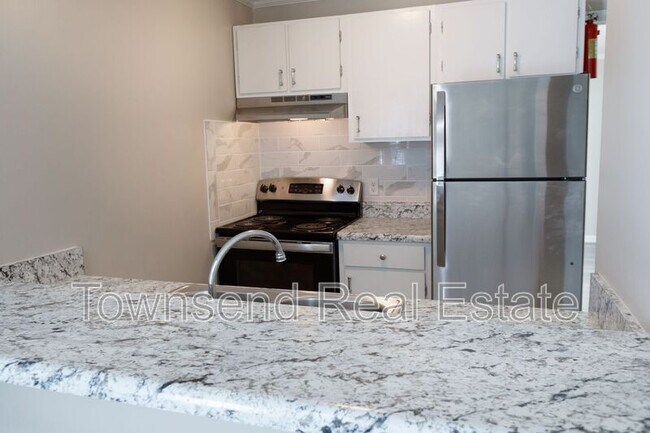 Photo - 5849 Century Oaks Dr