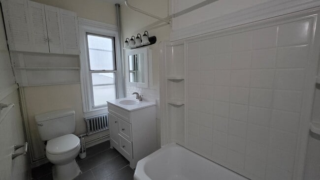Photo - 407 N MacQuesten Pkwy Unit 2