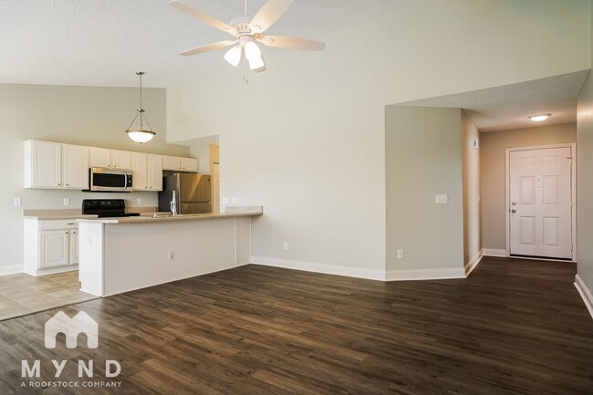 Photo - 54 Pedernales Dr