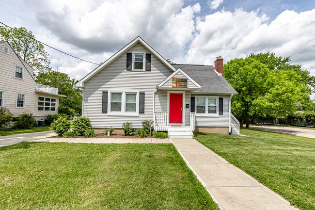 Photo - 100 W Central Ave