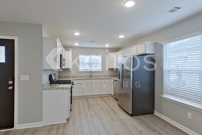 Photo - 128 Denise Dr