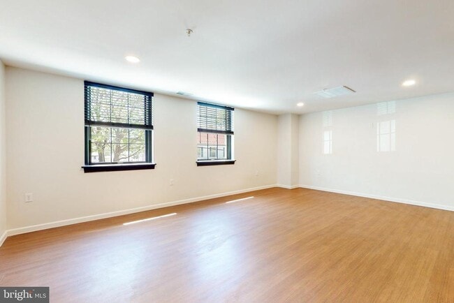 Photo - 210 E Boscawen St Unit 204
