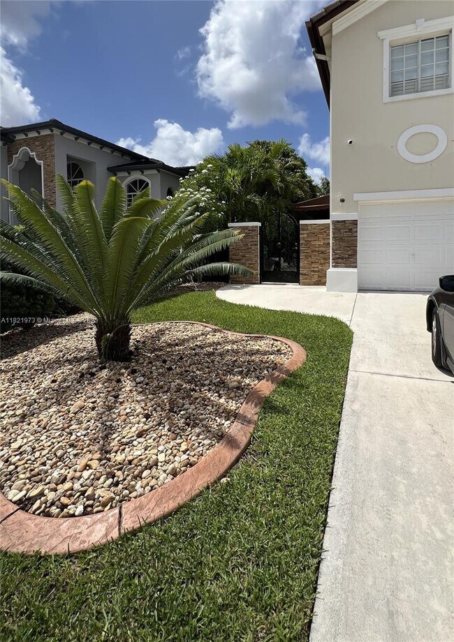 Photo - 15298 SW 17th Terrace Apartment Unit 1