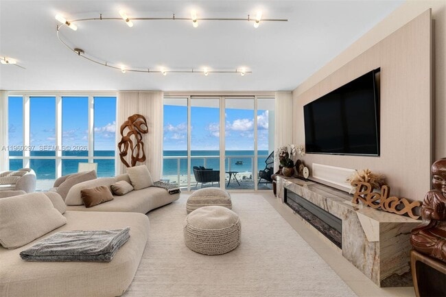 Photo - 50 South Pointe Dr Unit 1201/08