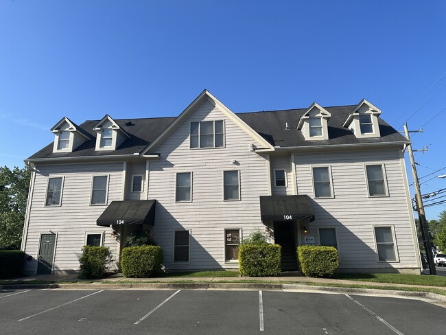 Photo - 104 Dry Mill Rd SW Condo Unit #301