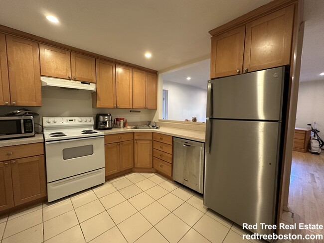Building Photo - 15 Walbridge St Rental
