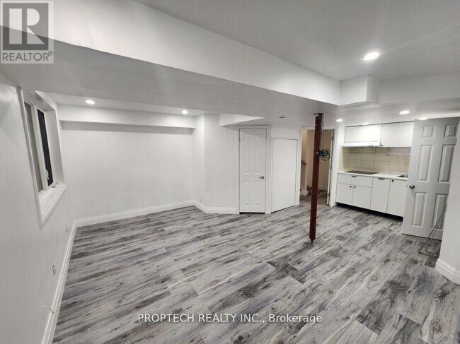 Photo - 733 John Cole Ct