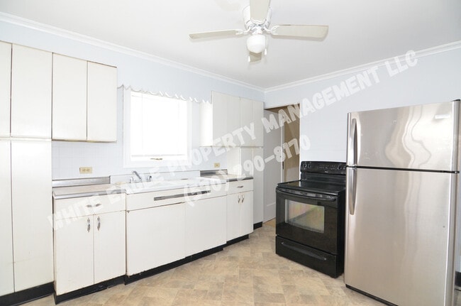 Photo - 319 Front St