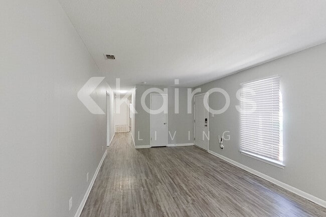 5617 Vista Bonita Dr S