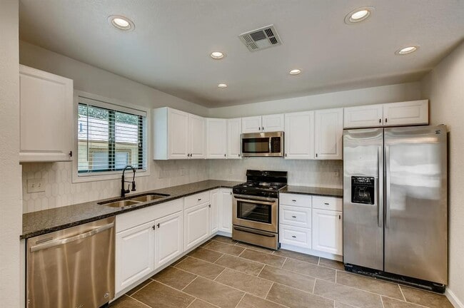 Photo - 7606 Scenic Brook Dr