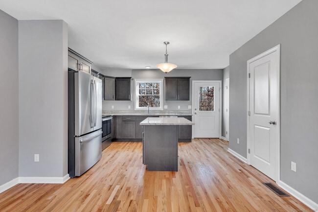 Photo - 88 Woodhouse Ave Unit 27