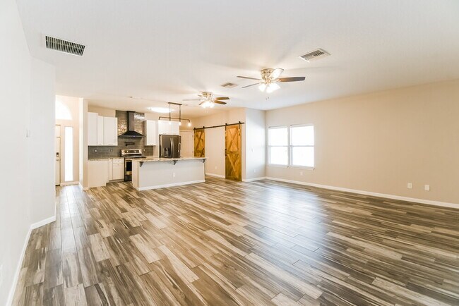 Photo - 1515 Julia St