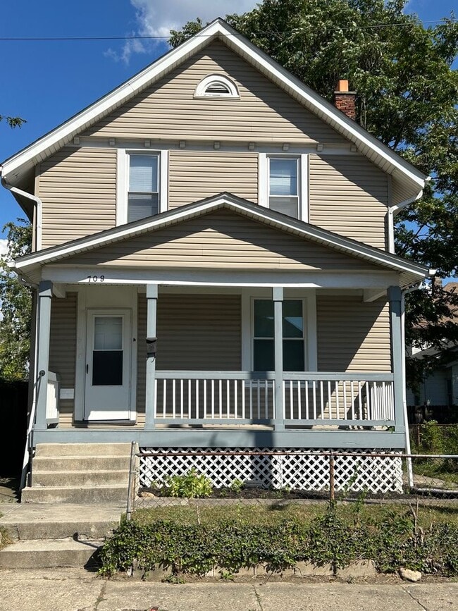 Building Photo - 3 bedroom 2 bath Rental