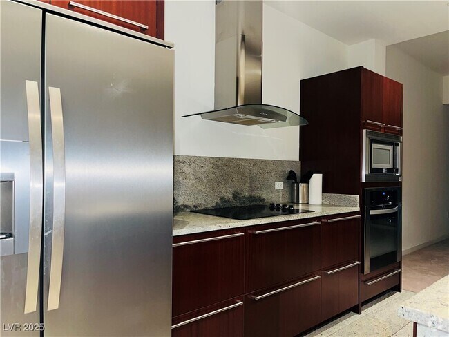 Building Photo - 4471 Dean Martin Dr Unit 1104 Rental
