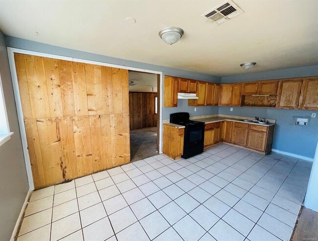 Photo - 1653 N Yarbrough Ct