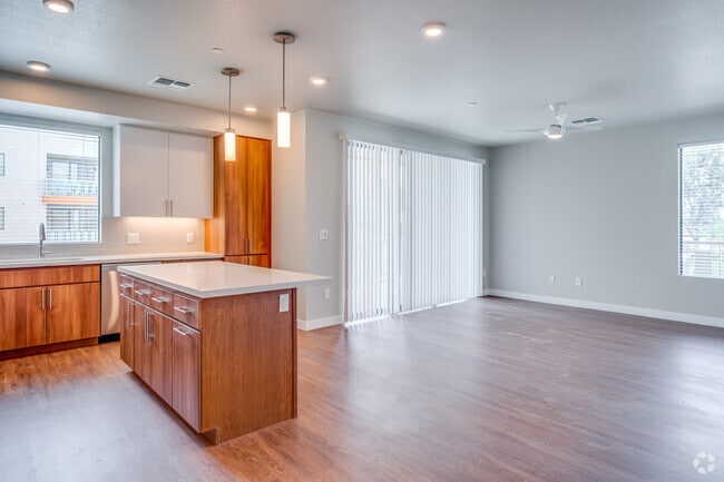 2BR, 2.5BA 1,314SF