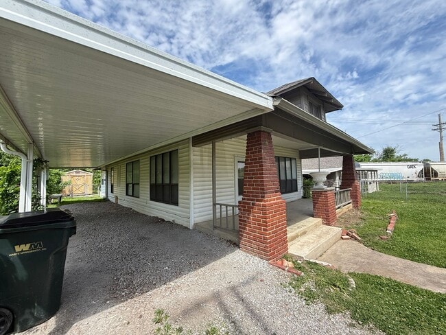 Photo - Sapulpa 3 bedroom 2 Bath