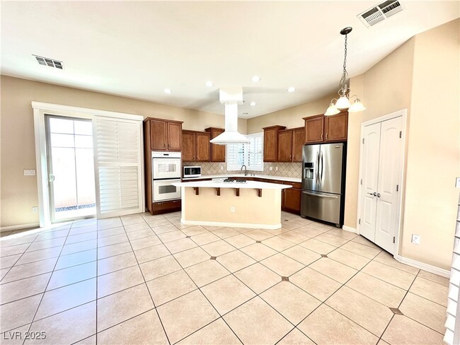 Photo - 9136 Worsley Park Pl House