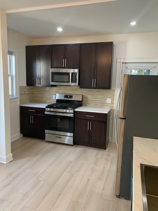 Photo - 9 Kerwin St Unit 2