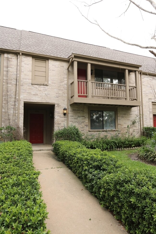 Building Photo - 6430 Kentwick Dr