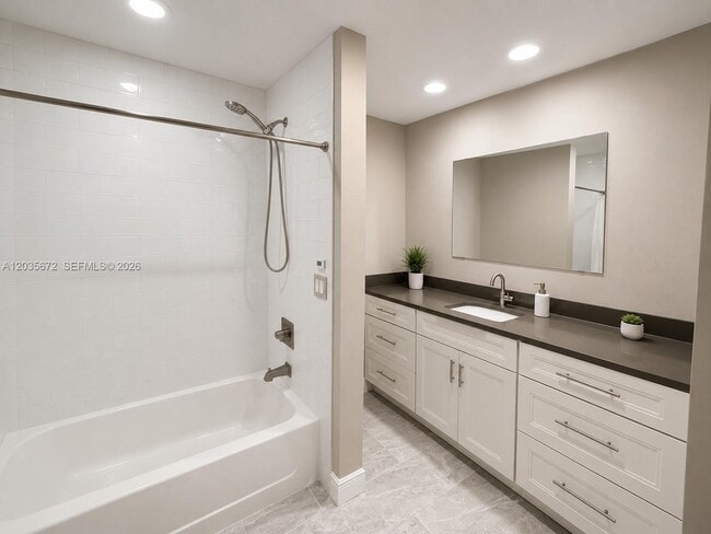 Photo - 1068 NE 35th St