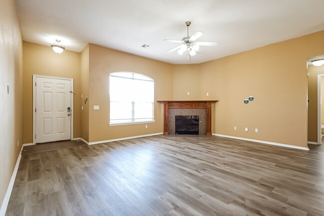 Photo - 2321 Fruitful Dr