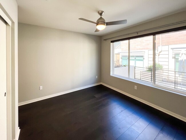 Photo - Luxury Townhome Centrally Located in Silver Lake! OPEN HOUSE JUNE 6TH, 2026 from 1:30 PM to 2:30 PM